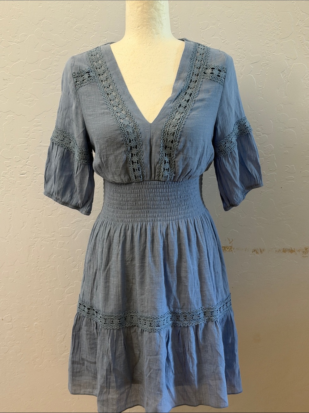 Women's Blue V-Neck Smocked Waist Mini Dress
